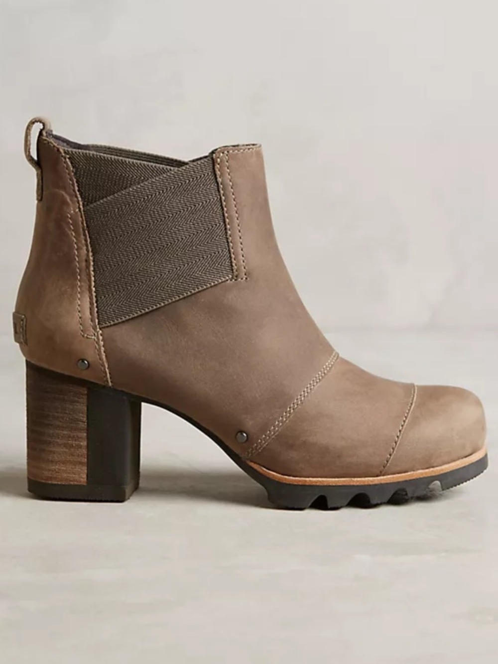 SOREL Addington Heeled Chelsea Boots Taupe Size 11